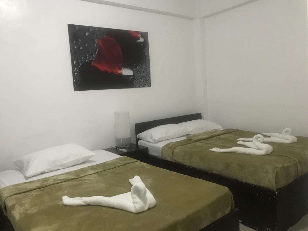 4C'S Tourist Lodge プエルト・プリンセサ エクステリア 写真